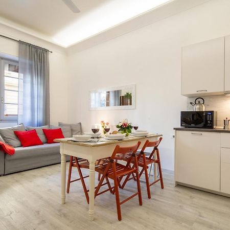 Central Station Apartment By Mmega Флоренция Экстерьер фото